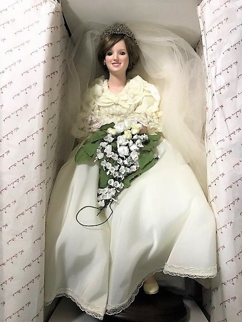 Princess Diana Bride Collection Porcelain Doll Danbury Mint Doll