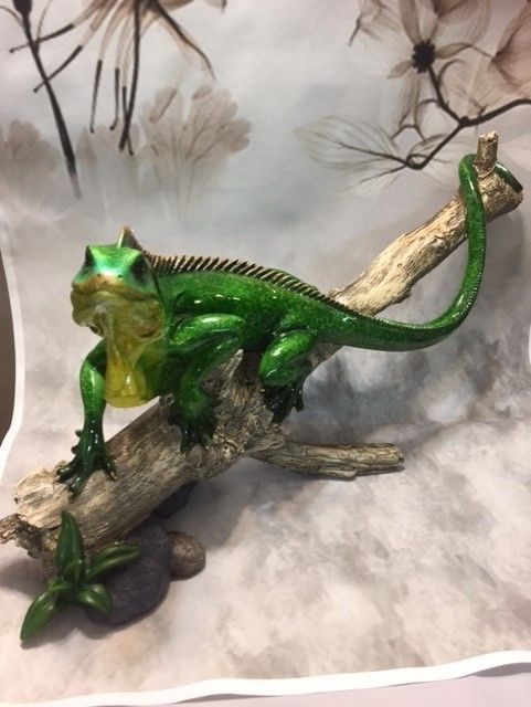 Green Lizard on Branch Reptile Figurine - Collectible Animal Figurine