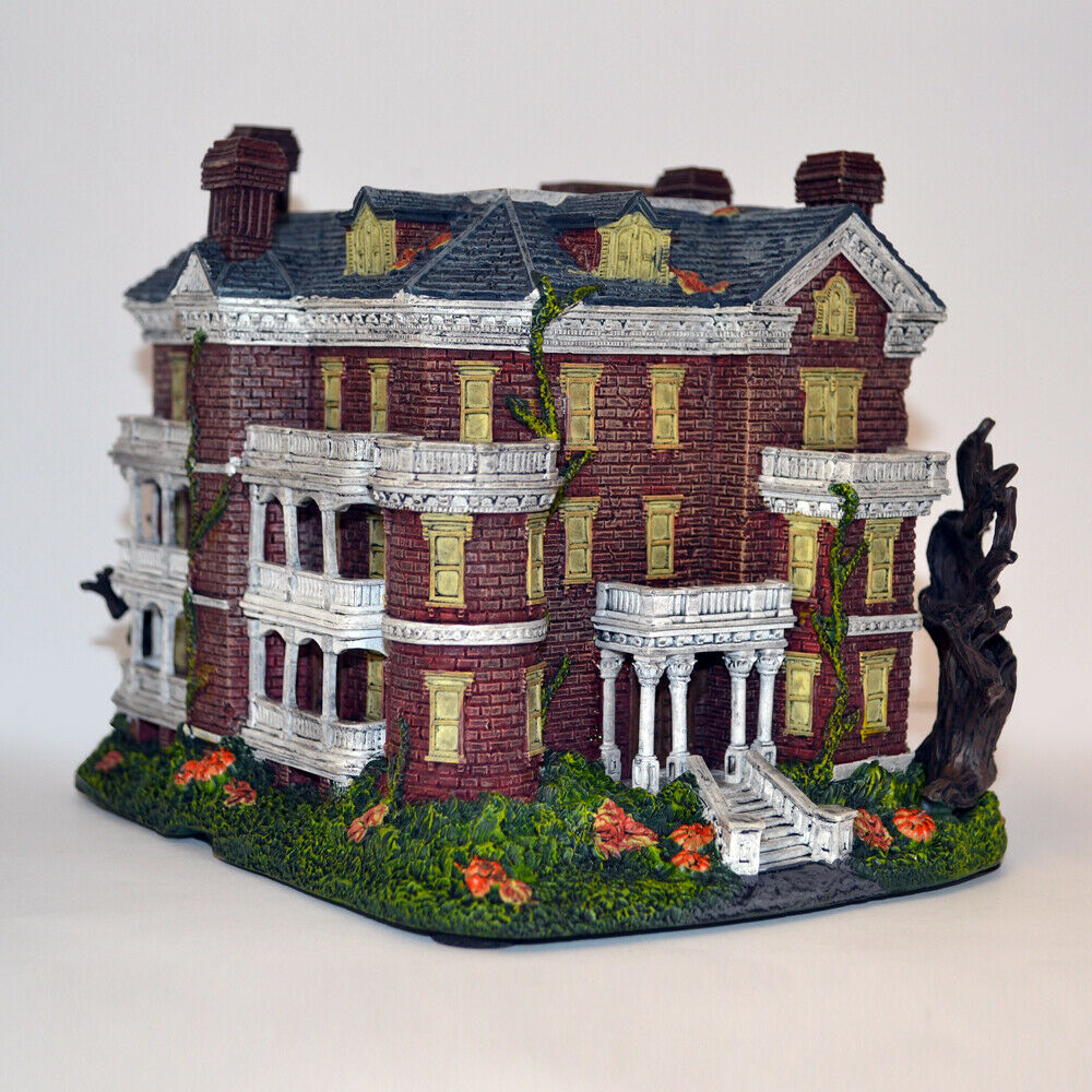 Kehoe America s Most Haunted Village Resin House Figurine Light