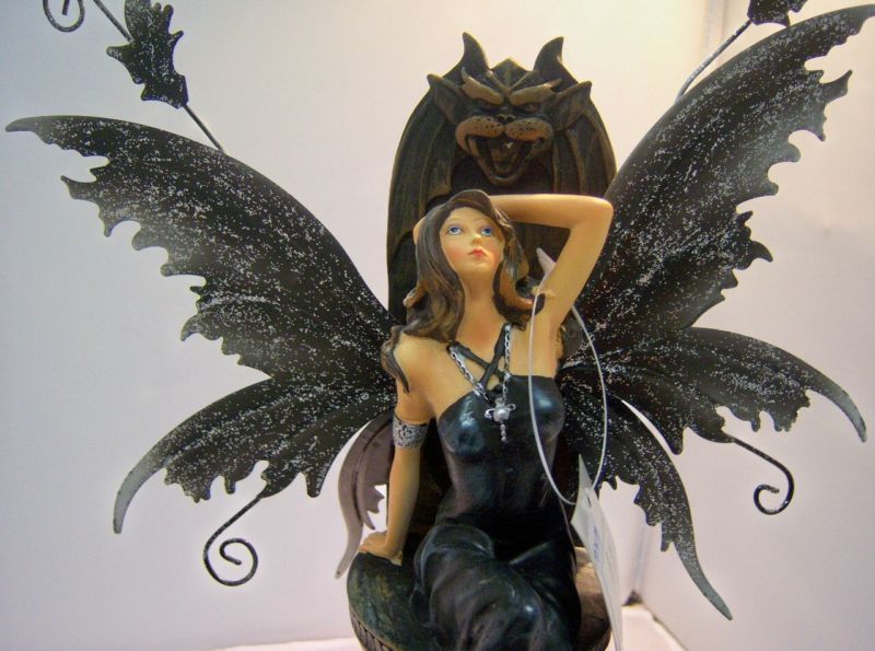 Legends of Avalon Fairy Resting on Gargoyles Throne Figurine with Metal Wings