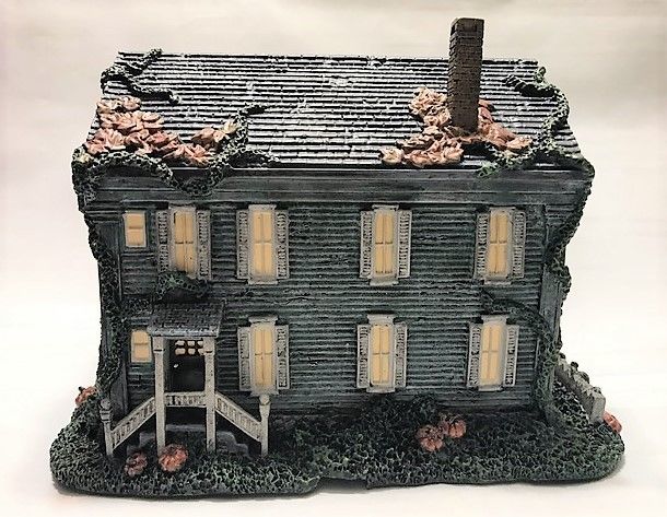 Lizzie Borden - America s Most Haunted Village Collection Bradford Exchange