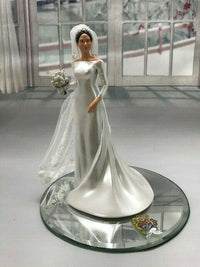 Meghan Markle Royal Prince Harry Bride Sculpture Figurine