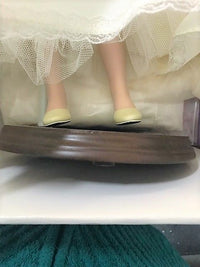 Princess Diana Bride Collection Porcelain Doll  Danbury Mint Doll