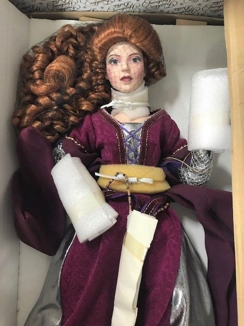 Queen Mab Camelot Collection Porcelain Doll  Franklin Mint Doll