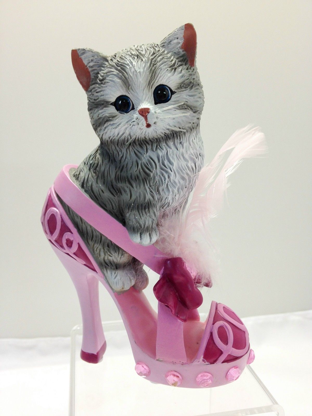 Furry Supportive for Hope – Kitten Cat in a Shoe Figurine – Bradford  Exchange – Enchanted Treasures Gifts